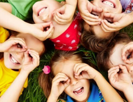 Các Cột Mốc Phát Triển Của Trẻ Nhỏ